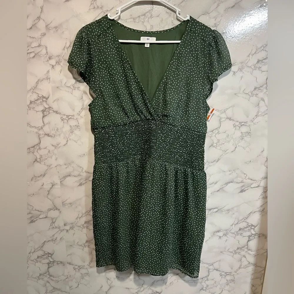 NEW Nordstrom BP Olive Green Print V-Neck Mini Dress Smocked Waist Cap Sleeve L